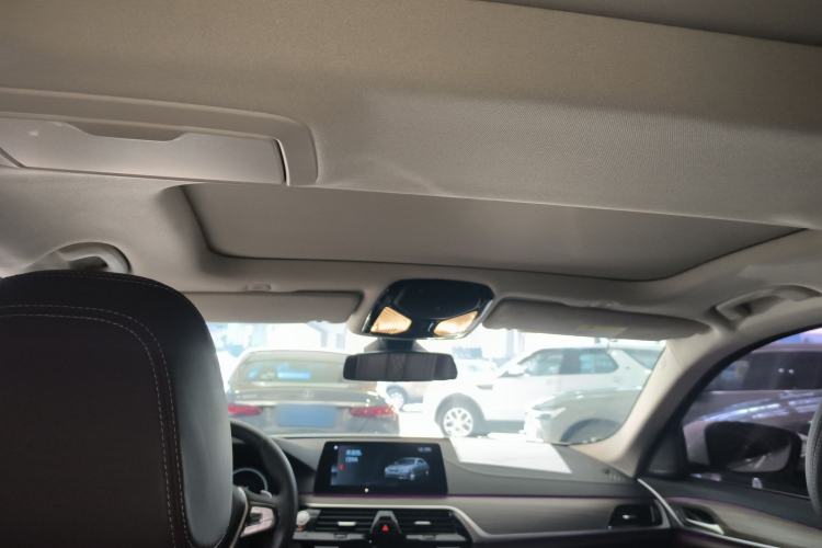 Used BMW 5 Series 2018 Facelifted 530Li Luxury Edition Premium Package