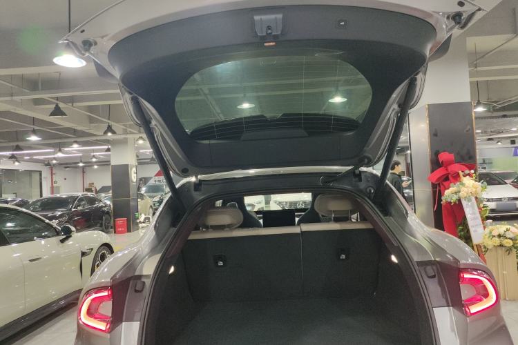 Used  YU7 2025 Ultra-Long Range High-Performance All-Wheel-Drive Max Edition