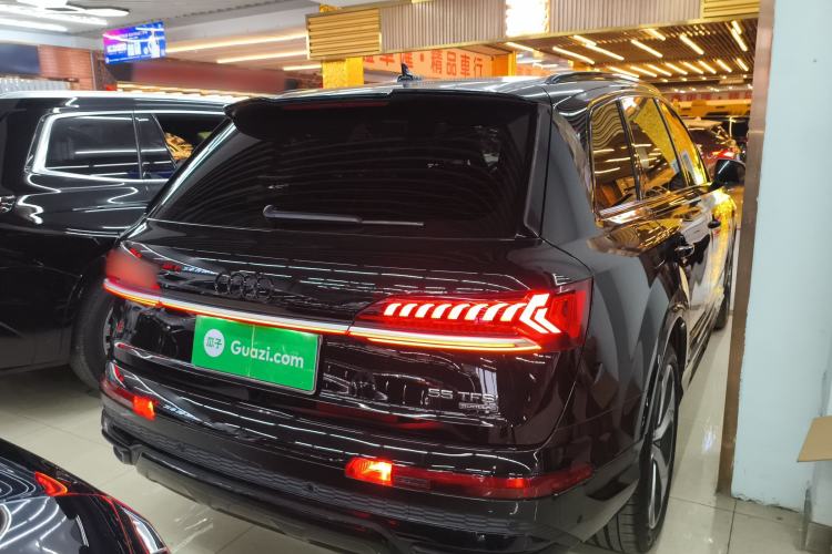 Used Audi Q7 2022 55 TFSI quattro S line Sport model