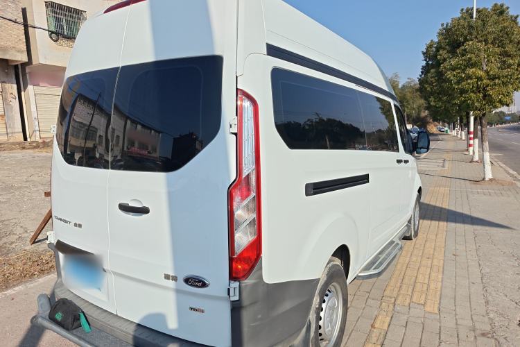 Used Ford Transit 2019 2.0T Diesel Business & Travel Mid-Drive Mid-Roof 7-Seater China VI Standard
