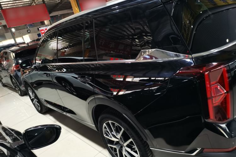 Used GAC Trumpchi GS8 2022 Linghang Series 2.0 TGDI Two-Wheel Drive Luxury Smart Connectivity Version (6 Seats)
