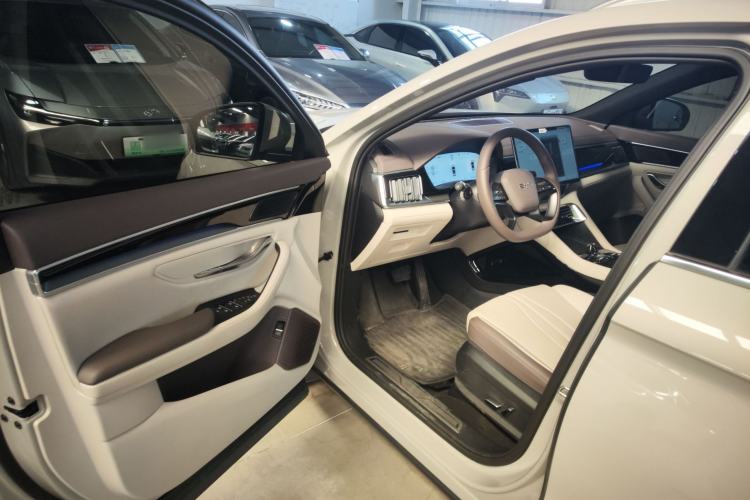 Used BYD Song PLUS New Energy 2025 EV with 605 km Range – Flagship Version
