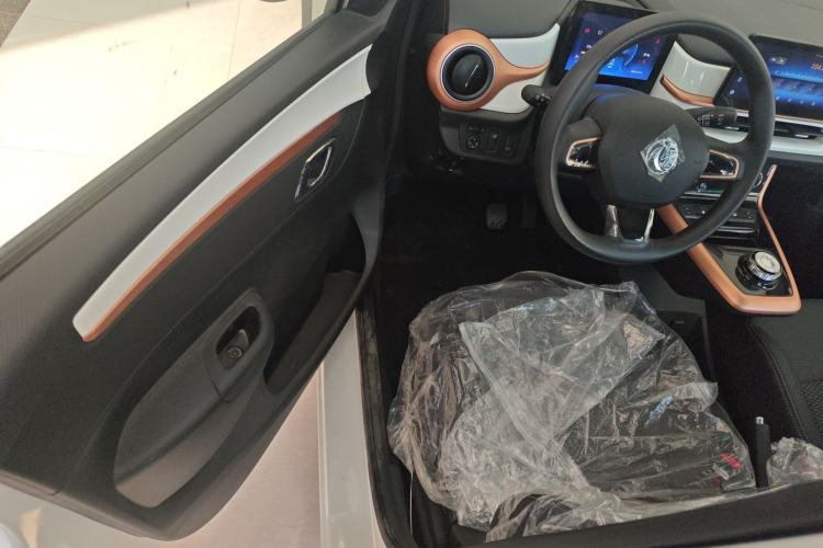 Used Dongfeng NAMMI BOX 2022 Chasing Wind Edition 331KM Advanced Model
