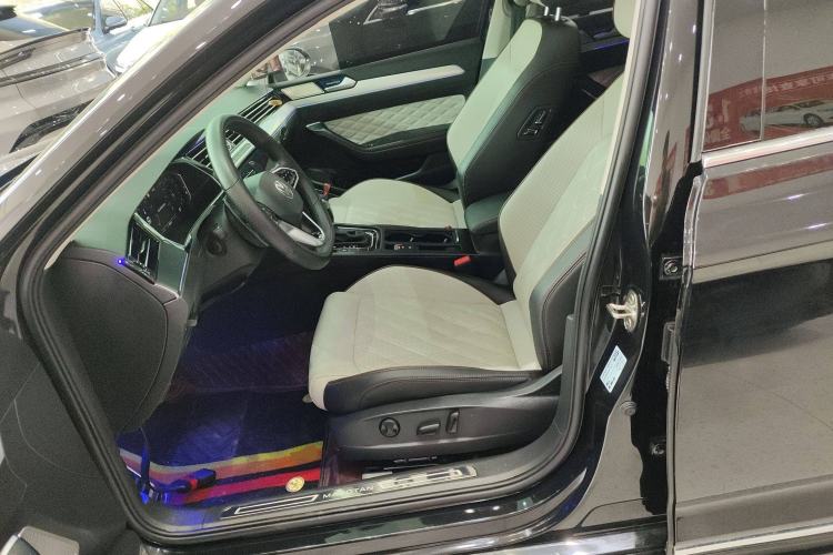 Used Volkswagen Magotan 2023 2 Million Units Commemorative Edition 330TSI DSG Luxury Version
