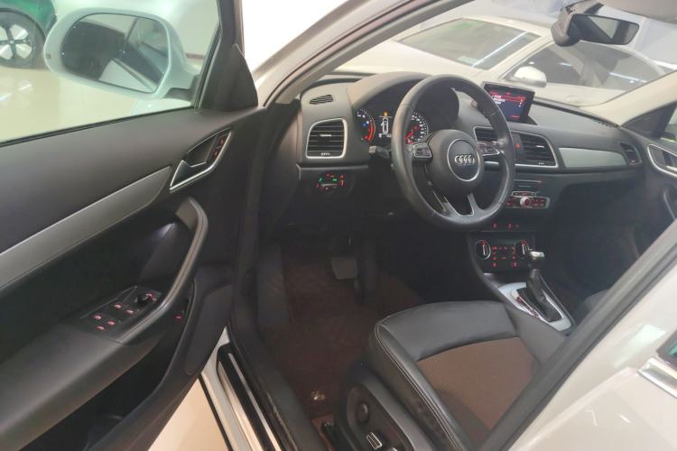 Used Audi Q3 2017 30 TFSI Fashion Model
