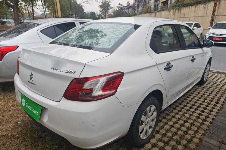 Used Peugeot 301 2016 1.6L Manual Comfort Edition
