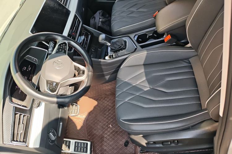 Used Volkswagen Tiguan L 2023 330TSI Automatic Two-Wheel Drive R-Line Enjoyment Edition
