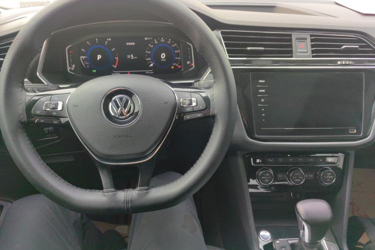Used Volkswagen Tiguan L 2019 Revised 330TSI Automatic Two-Wheel Drive Smart & Luxury Edition China VI Standard