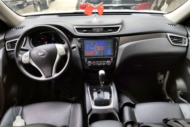 Used Nissan X-Trail 2015 2.0L CVT Comfort MAX Edition 2WD
