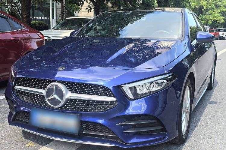Used Mercedes-Benz A-Class 2020 Restyled A 200 L Sport Sedan Fashion Version
