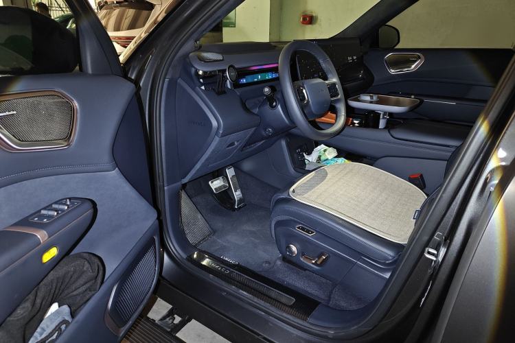 Used Lynk & Co 900 2025 2.0T Ultra
