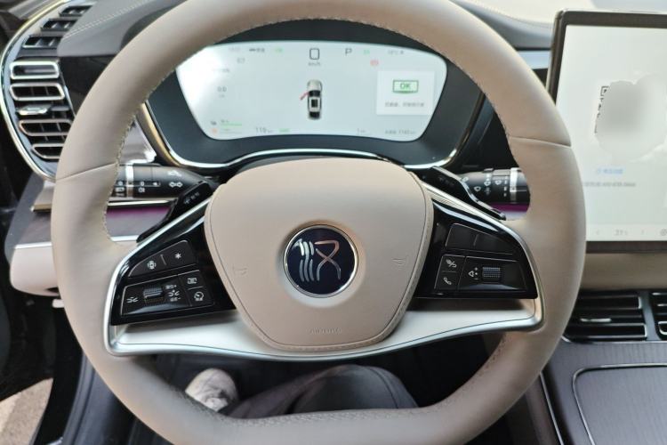 Used BYD Han 2025 DM-i Intelligent Driving Edition 125KM LiDAR Flagship Model
