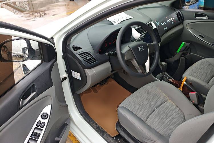 Used Hyundai Verna 2016 1.4L Automatic Smart GLS