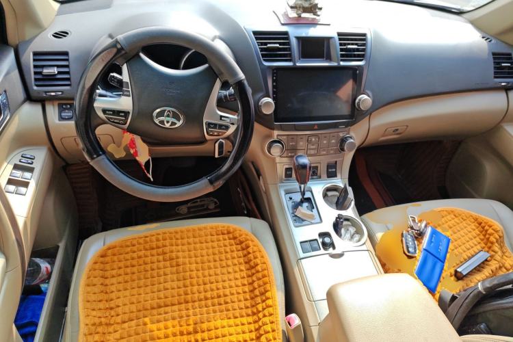 Used Toyota Highlander 2012 2.7L Two-Wheel Drive 7-Seater Luxury Edition