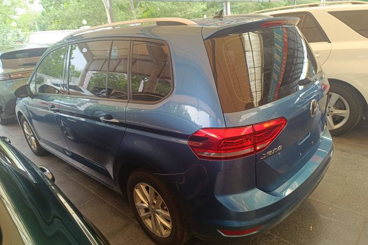 Used Volkswagen Touran 2016 Volkswagen Touran L 280TSI DSG Comfort Edition
