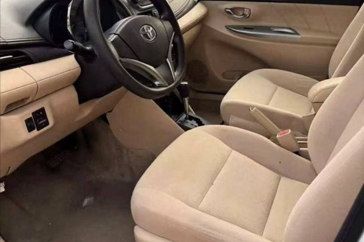 Used Toyota YARiS L 2014 1.3E Automatic Charm Edition
