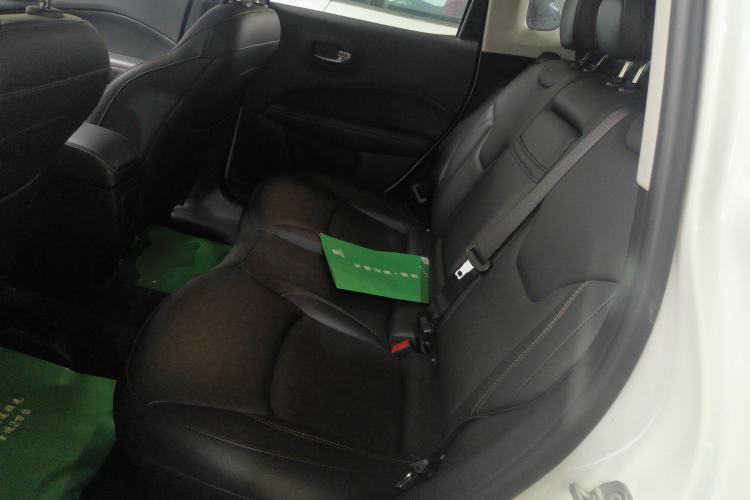 Used  Compass 2017 200T Automatic Family Edition
