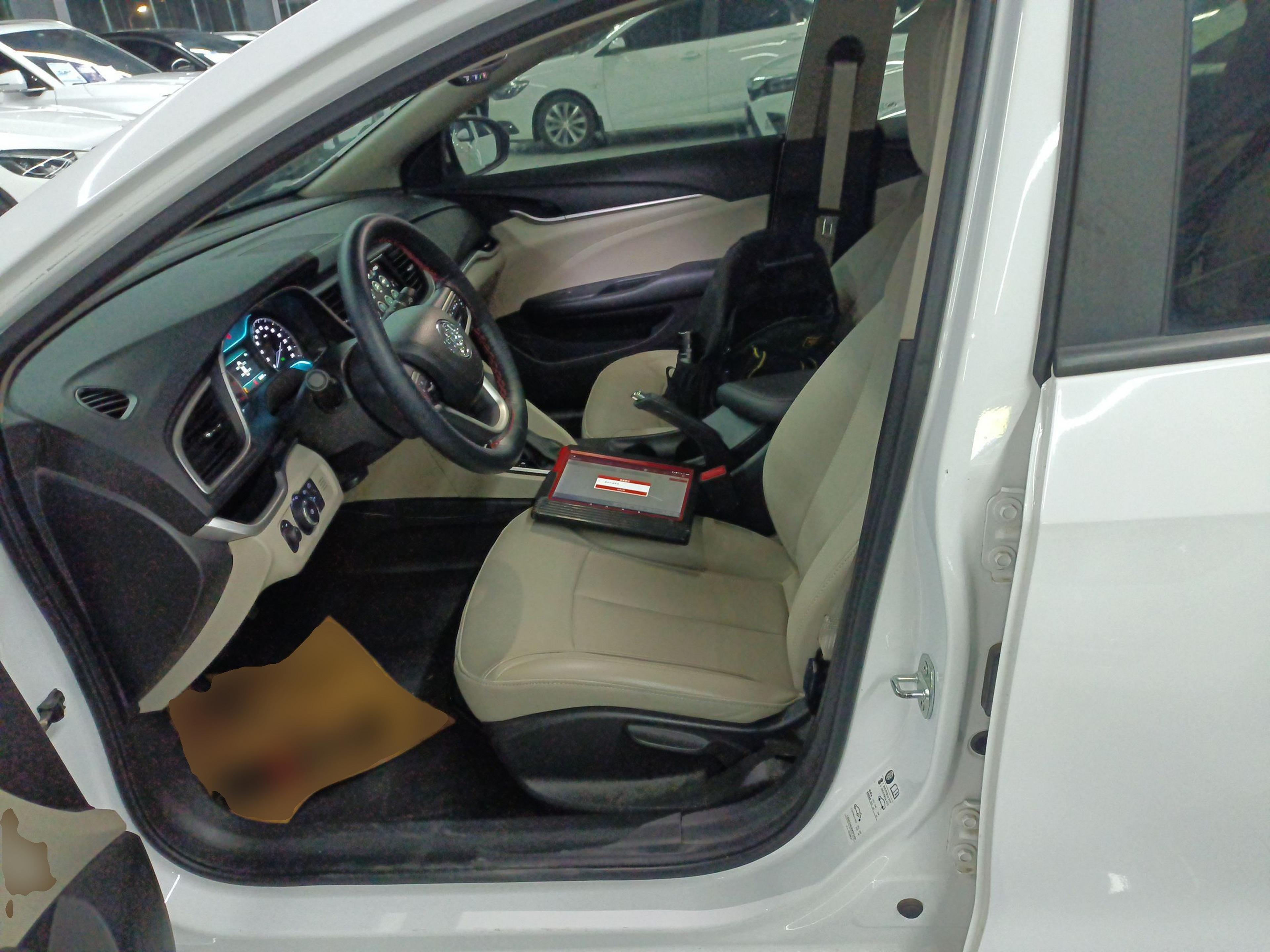 Переднее сиденье в автомобиле