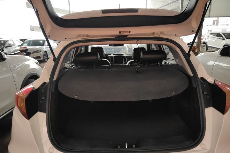 Used Changan Eado 2015 1.6L Automatic Junku Model China IV Standard
