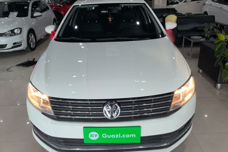 Used Volkswagen Lavida 2017 1.6L Automatic Comfort Edition
