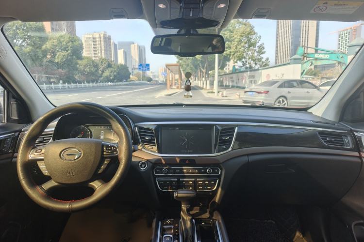 Used GAC Trumpchi GS8 2017 320T Two-Wheel Drive Luxury Smart Connectivity Version (7 Seats)
