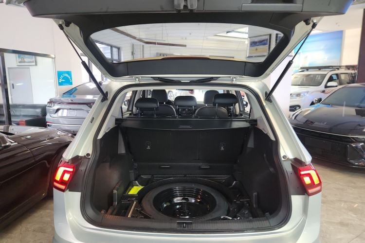 Used Volkswagen Tiguan L 2018 330TSI Automatic Two-Wheel Drive Luxury Edition
