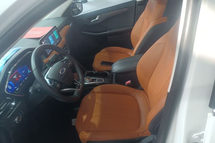 Used Ford Escape 2020 EcoBoost 245 Four-Wheel Drive Luxury Edition
