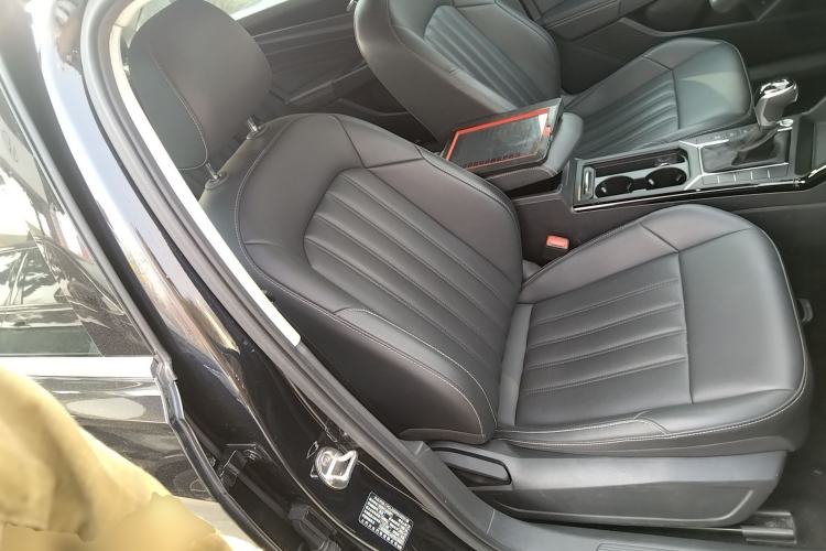 Used Volkswagen Passat 2024 280TSI Business Edition
