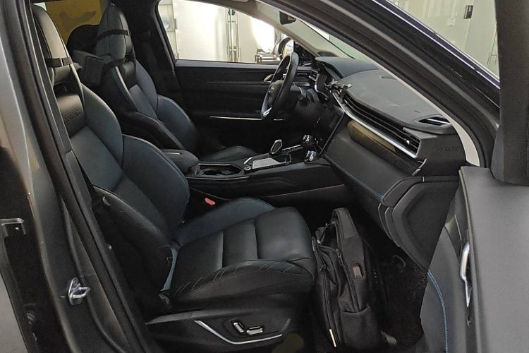 Used Lynk & Co 05 2022 2.0T Two-Wheel Drive Shine Halo
