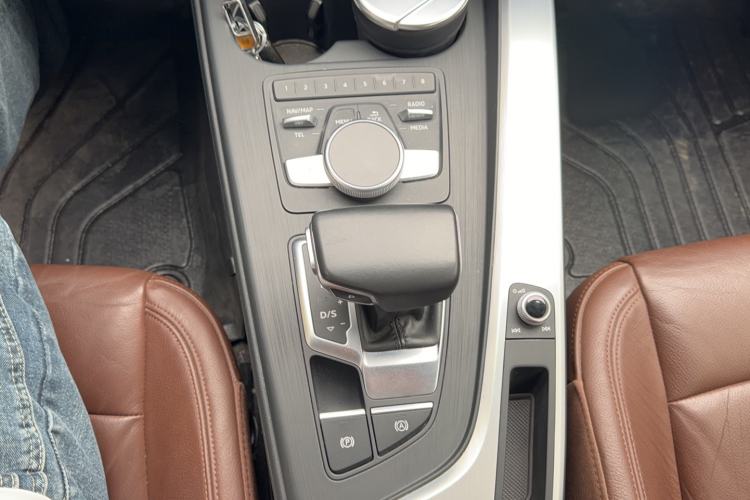 Used Audi A4L 2019 40 TFSI Fashion Version China V
