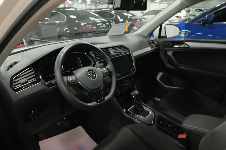 Used Volkswagen Tiguan L 2021 330TSI Automatic Two-Wheel Drive Smart Edition
