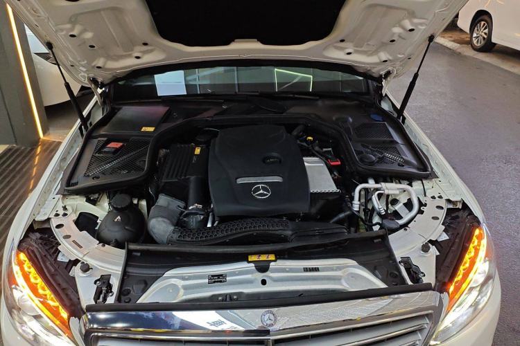 Used Mercedes-Benz C-Class 2015 C 200 L