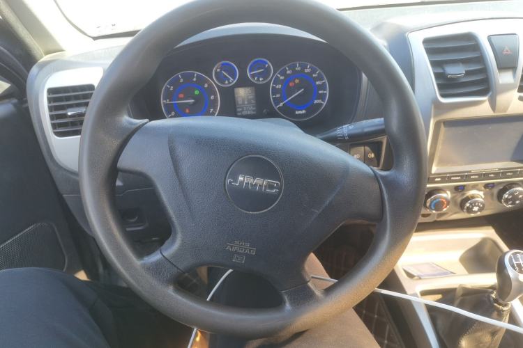 Used JMC Baodian 2018 2.9T New Value-Packed Two-Wheel-Drive Diesel Comfort Version with Standard Cargo Bed – JX4D30B5L