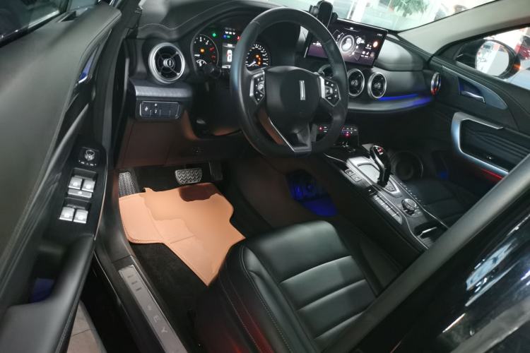 Used Wey VV5 2021 1.5T Two-Wheel Drive Color Pioneer
