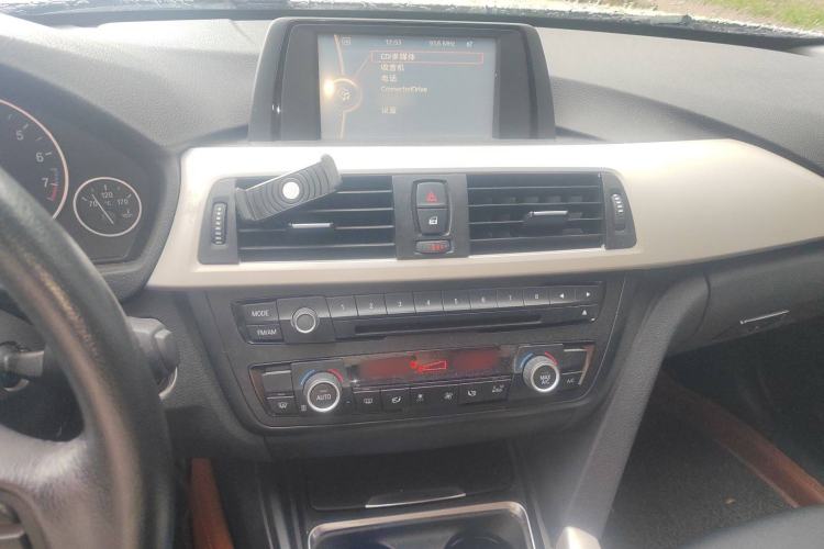 Used BMW 3 Series 2015 320Li Fashion Model
