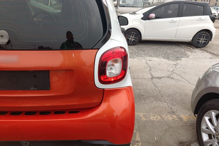 Used  fortwo 2015 1.0L 52 kW Hardtop Passion Edition
