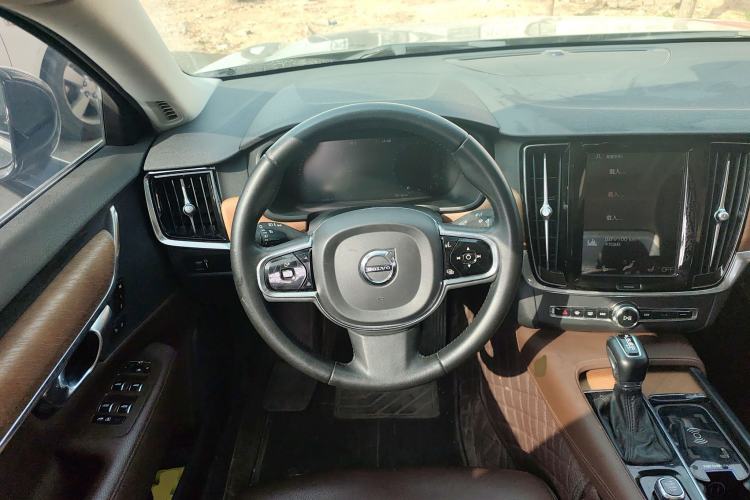 Used Volvo S90 2020 Facelifted T5 Zhiyi Luxury Edition