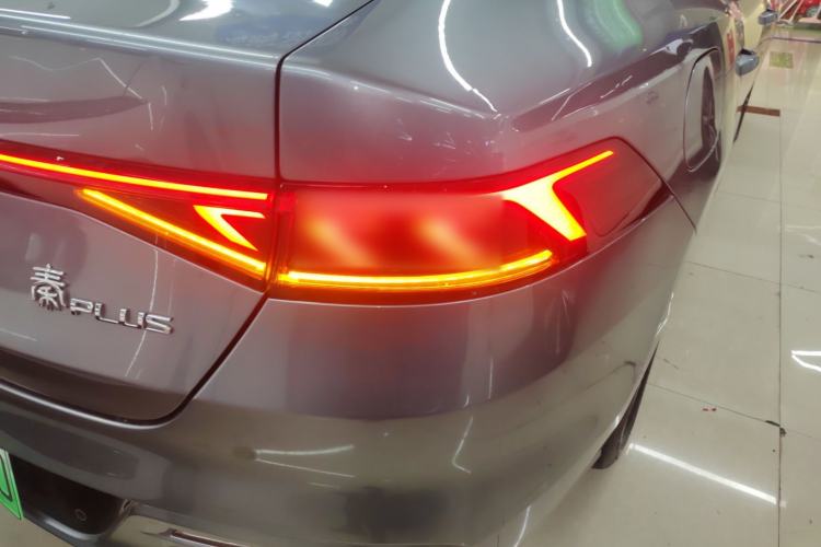 Used BYD Qin PLUS 2021 EV 400KM Luxury Model
