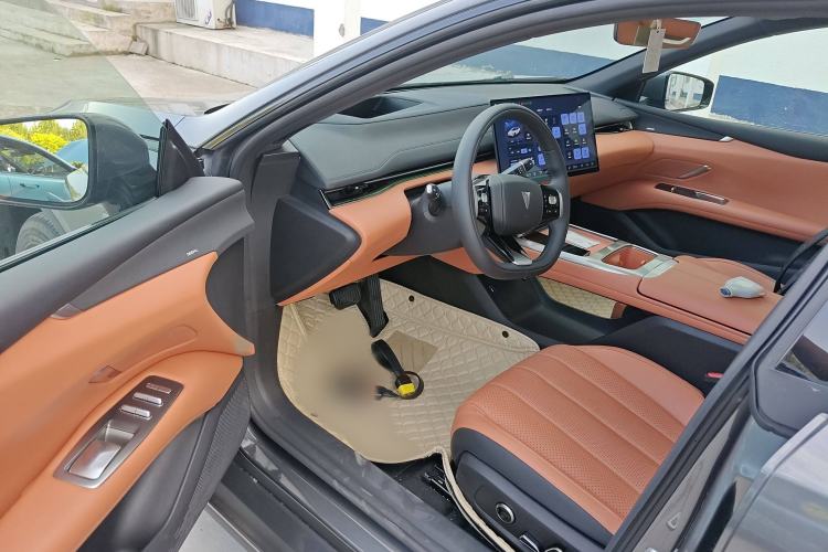 Used  L07 2024 230Max Qiankun Intelligent Driving ADS SE Range-Extended Version
