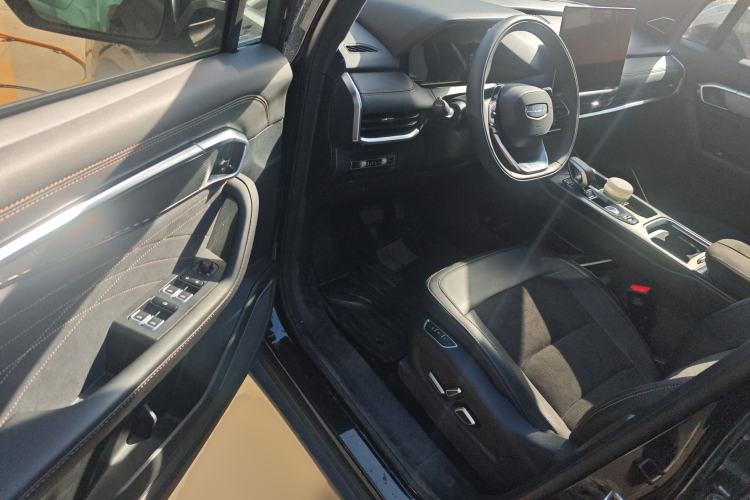 Used Geely Auto Haoyue L 2025 2.0T DCT Luxury Edition
