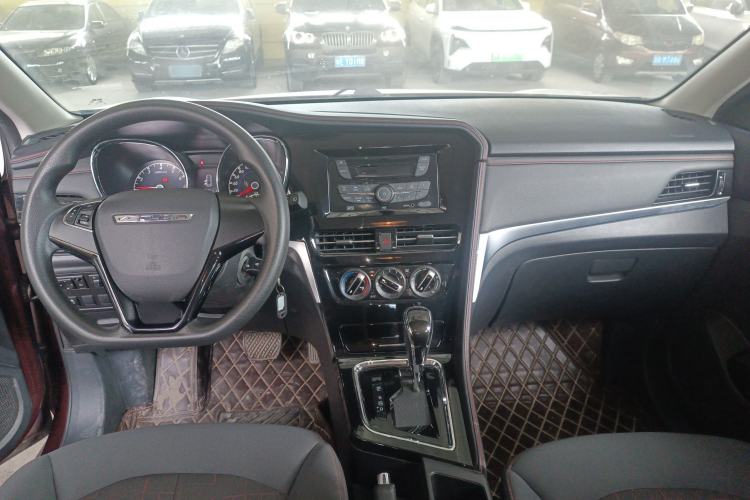 Used Venucia T70 2018 2.0L CVT Smart Edition
