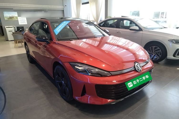 Used Volkswagen Lamando 