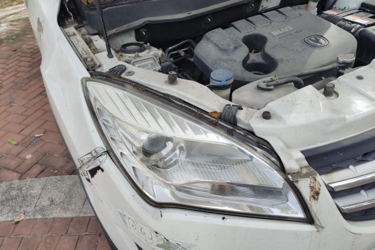 Used Changan CS35 2015 1.6L Automatic Luxury Model China IV Standard
