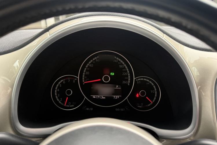 Used Volkswagen Beetle 2015 180TSI Convertible Edition
