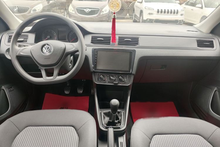 Used Volkswagen Santana 2016 1.4L Manual Fashion Edition
