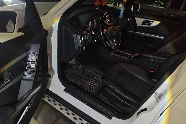 Used Mercedes-Benz GLK-Class 2015 GLK 260 4MATIC Dynamic Edition Ultimate Version
