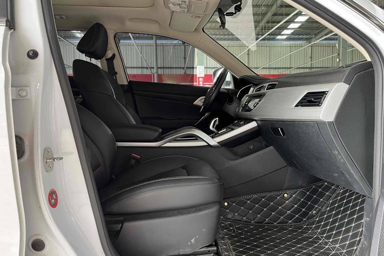 Used Geely Auto Emgrand X7 Sport 2020 1.8TD DCT Two-Wheel Drive Smart Connect 4G-Enabled Version
