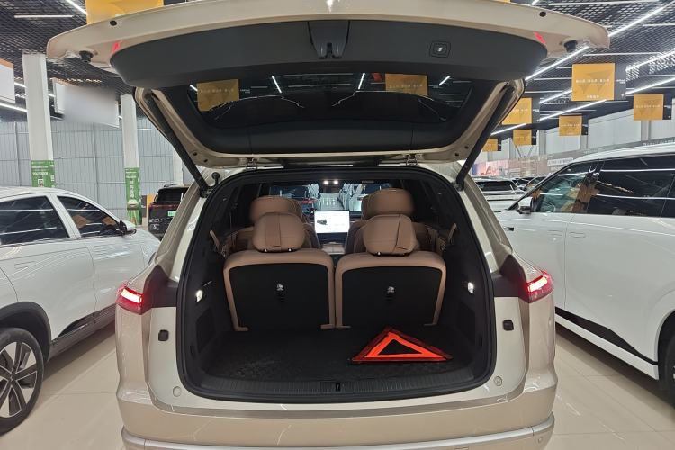 Used ONVO Luxeed L90 2025 Model—Max Six-Seater Version