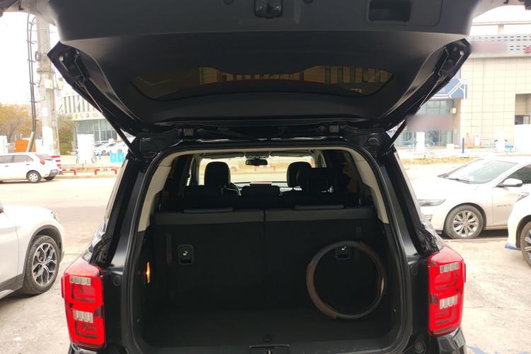 Used GAC Trumpchi GS8 2017 320T Two-Wheel Drive Luxury Smart Connectivity Version (7 Seats)
