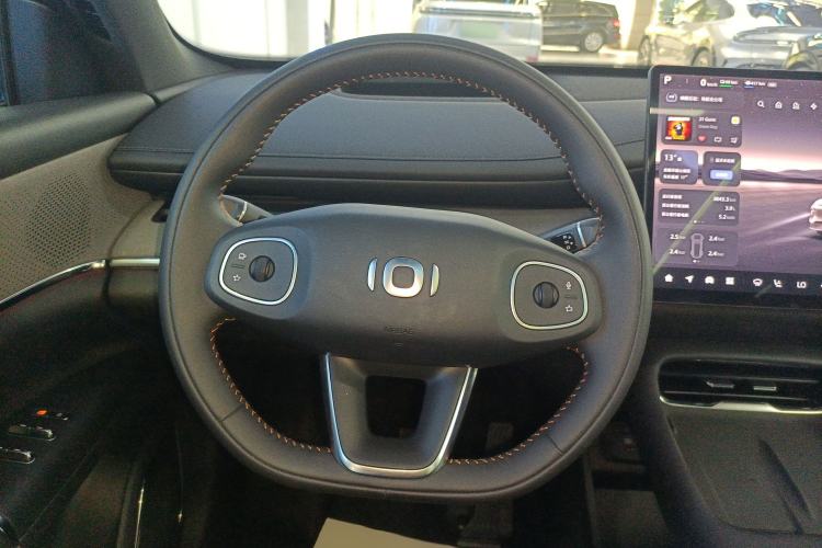 Used  Q07 2025 215 Flagship PLUS
